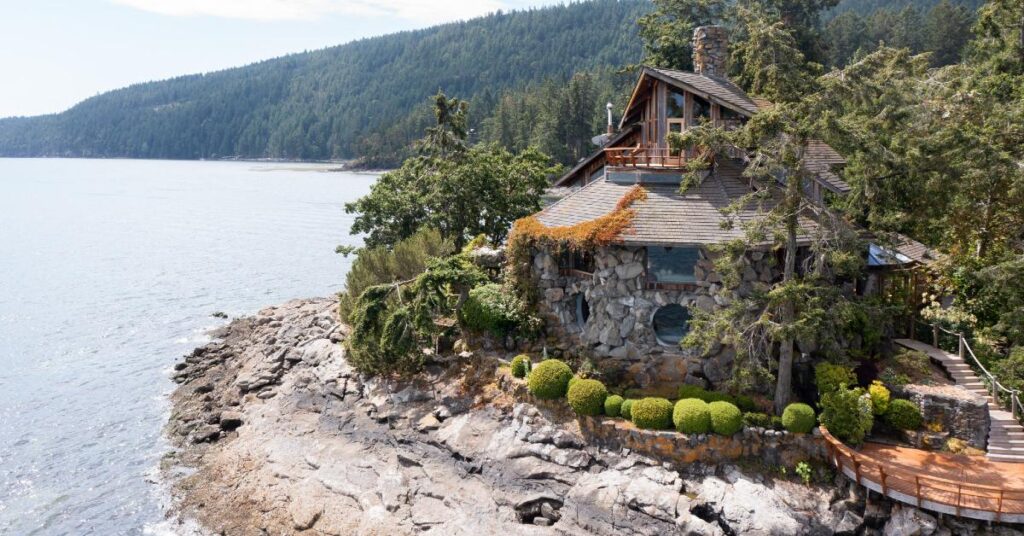 Image of Salt Spring Island property donated to Royal Roads University.